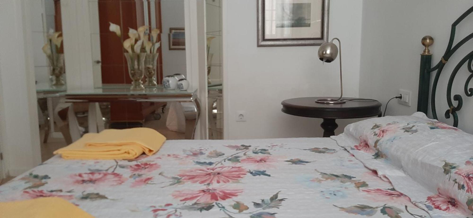 Apto Patio Andaluz. Maximo Confort Y Limpieza กาดิซ ภายนอก รูปภาพ